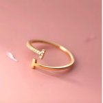 Bague fine avec pierre (ajustable)